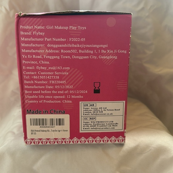 Makeup Toy Kit for 3+ with lots of accessories - Picture 5 of 8